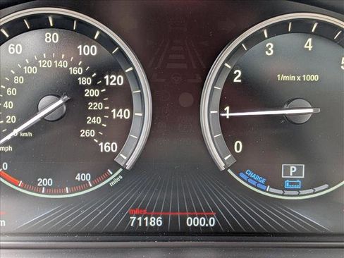 Used 2016 BMW X5 xDrive40e image 11