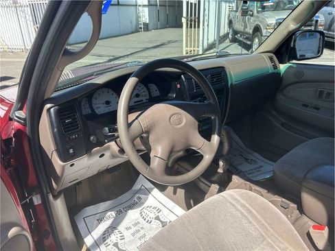 Used 2002 Toyota Tacoma 4x4 Double Cab image 10