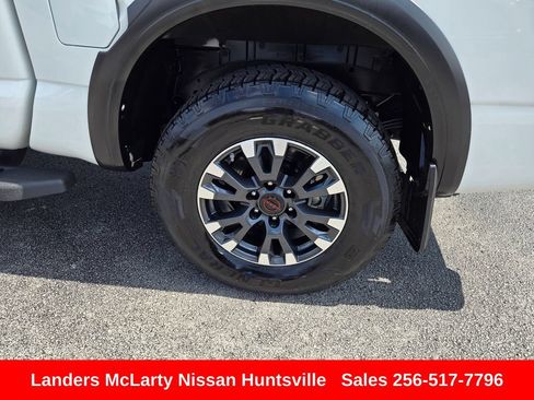Used 2024 Nissan Titan PRO-4X w/ Pro-4x Convenience Package AWD/4WD image 12