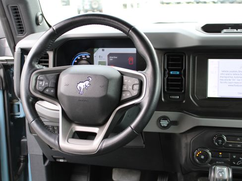 Used 2023 Ford Bronco Black Diamond w/ Sasquatch Package AWD/4WD image 26