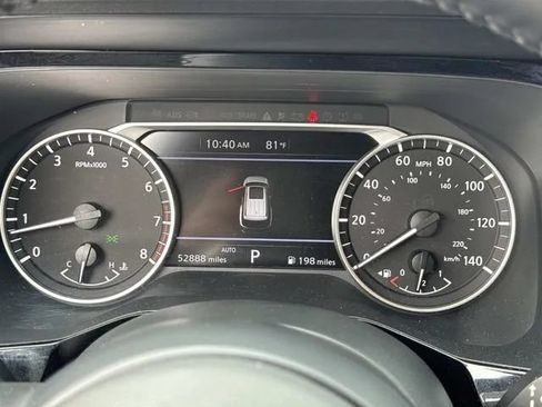 Used 2025 Nissan Pathfinder SV AWD/4WD image 44
