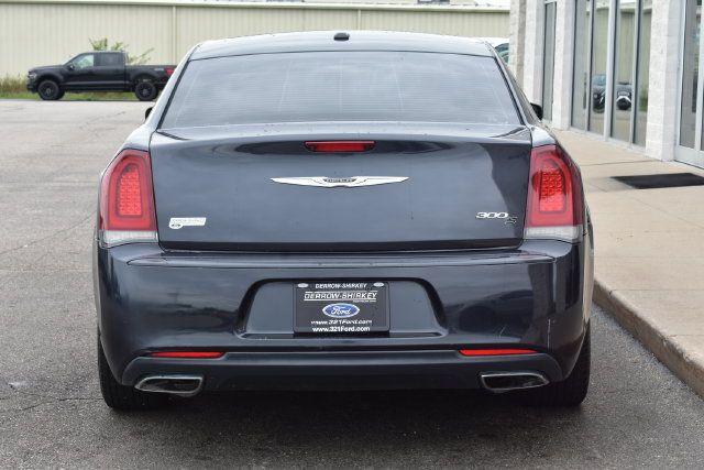 Used 2017 Chrysler 300 S RWD image 12