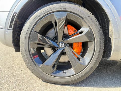 Used 2019 Bentley Bentayga V8 Sport Utility 4D image 34