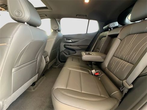 New 2026 Buick Envista Avenir image 17