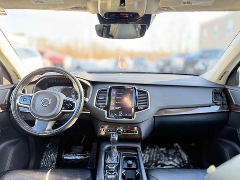 Used 2016 Volvo XC90 T6 Momentum w/ Momentum Plus Package image 22