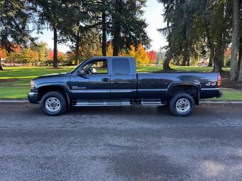 Used 2003 GMC Sierra 2500 SLE image 2