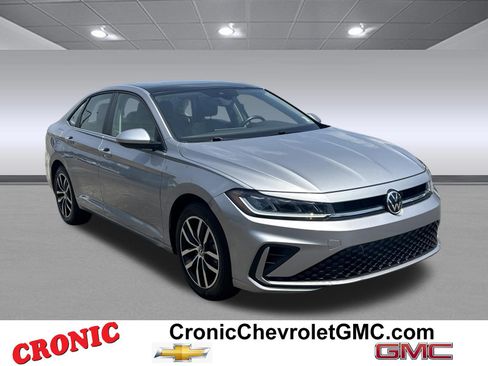Used 2025 Volkswagen Jetta SE FWD image 1