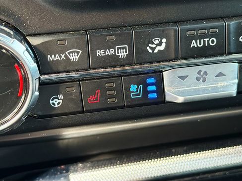 Used 2024 Ford F150 Lariat w/ Equipment Group 502A High AWD/4WD image 21