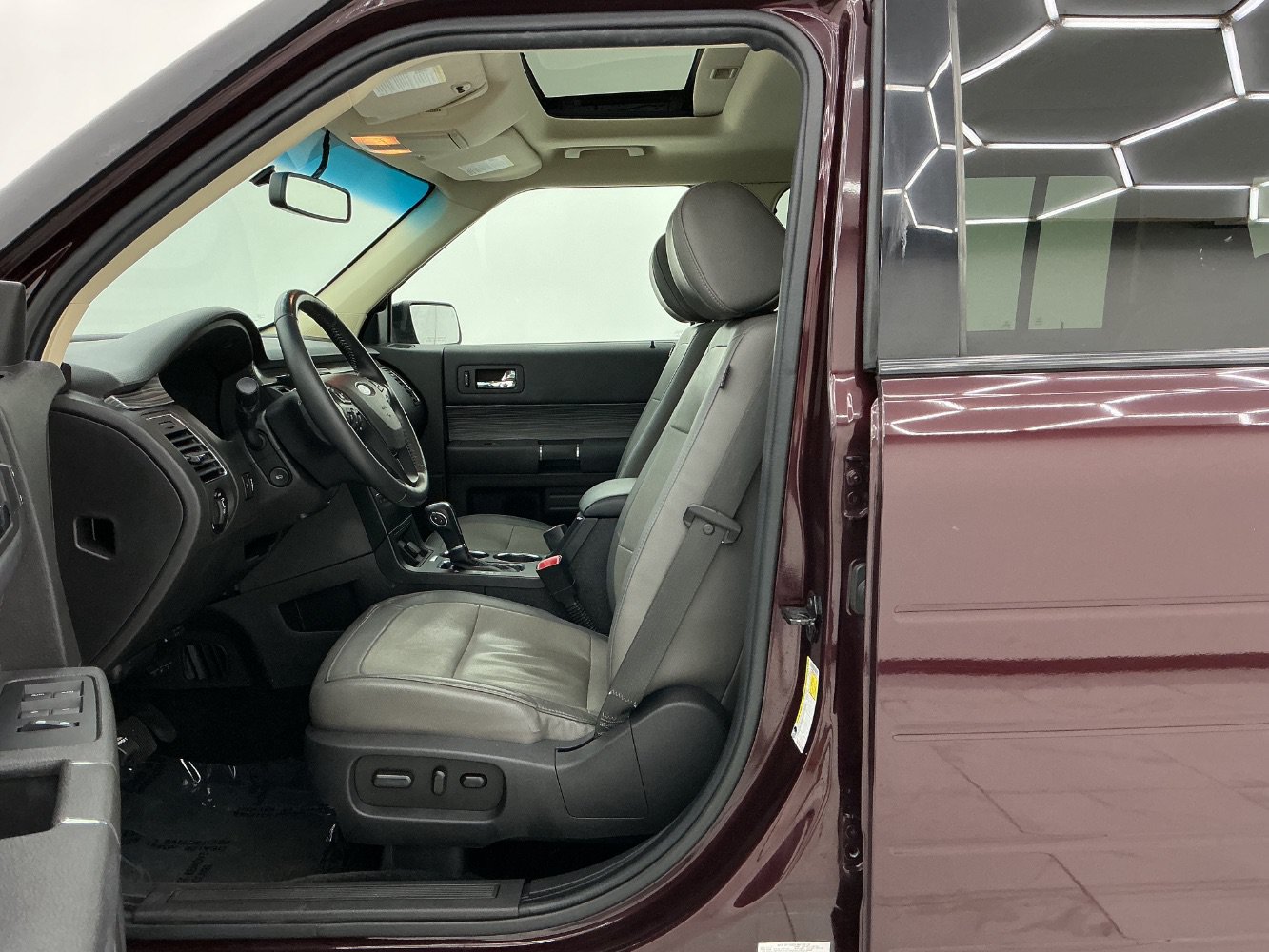Used 2018 Ford Flex SEL w/ Equipment Group 202A AWD/4WD image 14