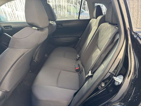 Used 2025 Toyota Corolla Cross LE image 25