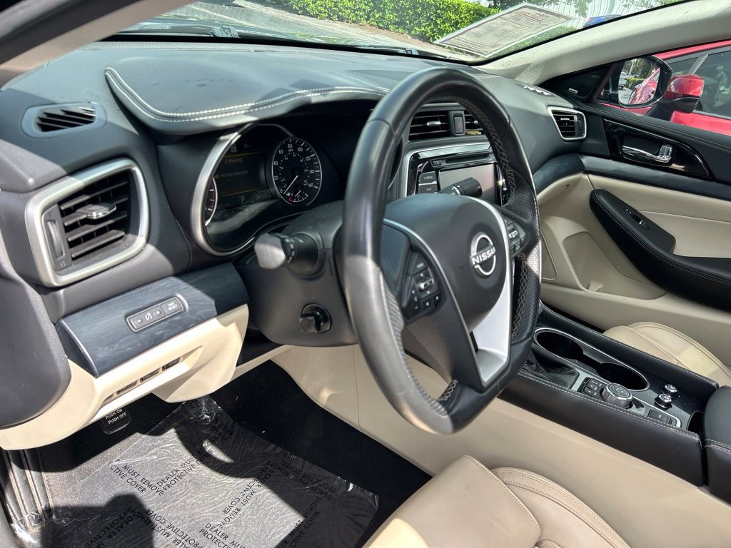Used 2023 Nissan Maxima Platinum w/ Sport Mat Group FWD image 23
