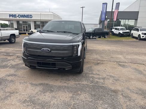Used 2022 Ford F150 Lightning Lariat w/ Equipment Group 511A High AWD/4WD image 4