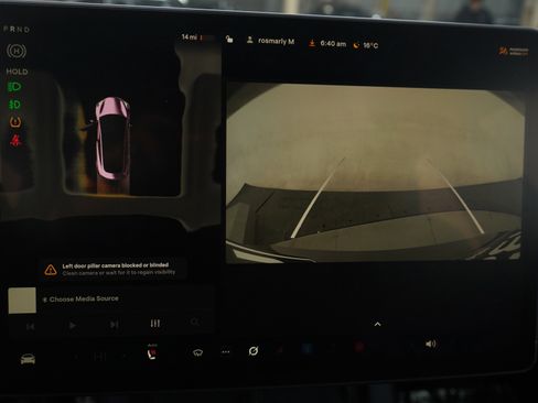 Used 2023 Tesla Model 3 Performance image 25