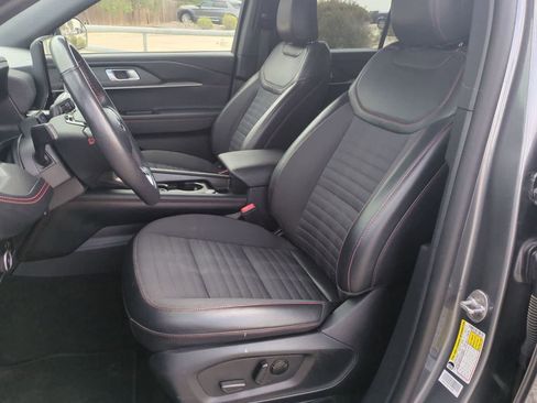 Used 2025 Ford Explorer ST-Line AWD/4WD image 19