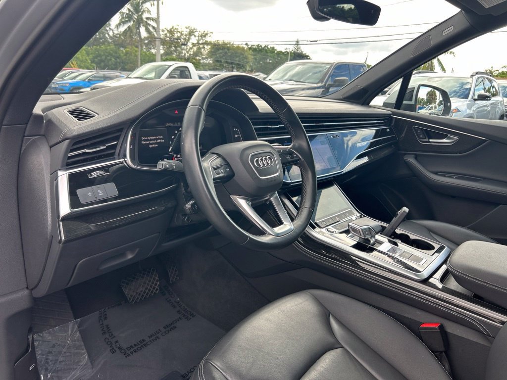 Used 2025 Audi Q7 3.0T Premium Plus AWD/4WD image 12