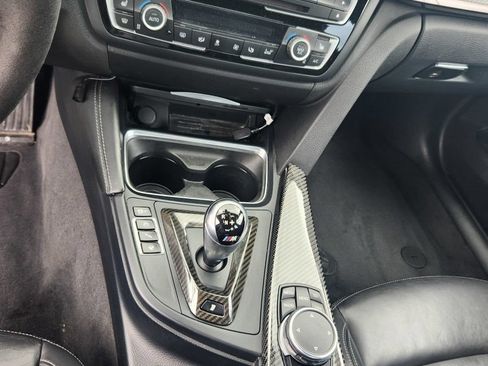 Used 2015 BMW M3 RWD image 18