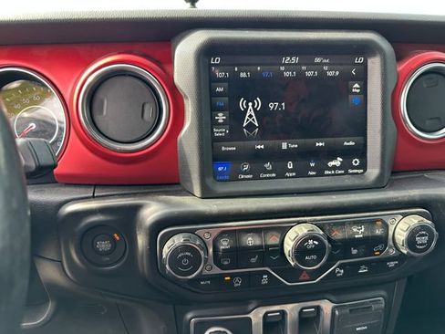 Used 2021 Jeep Wrangler Rubicon w/ Uconnect 4C Nav & Sound Group AWD/4WD image 15