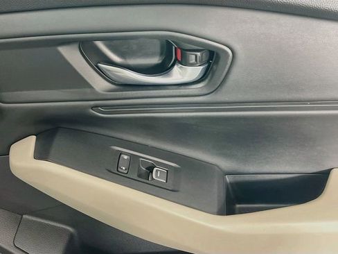 Certified 2023 Honda Accord EX image 32