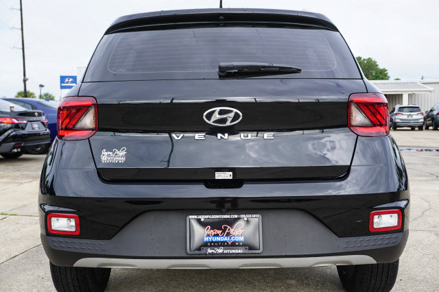 Used 2024 Hyundai Venue SEL FWD image 6