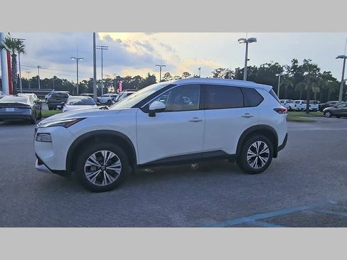 Used 2021 Nissan Rogue SV w/ Premium Package FWD image 24