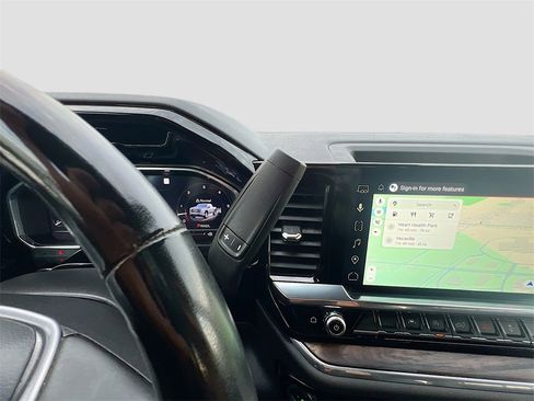 Used 2025 GMC Sierra 1500 SLT image 17