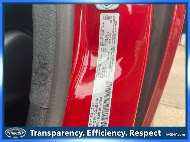 Used 2025 Chrysler Pacifica Limited FWD image 34