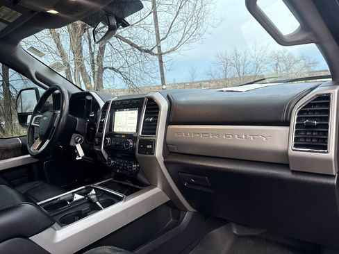 Certified 2018 Ford F350 Lariat w/ Chrome Package image 30