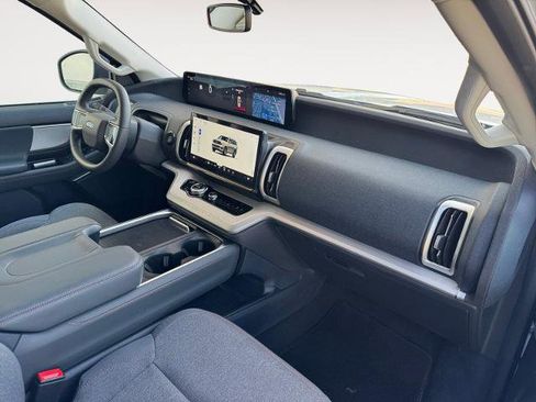 Certified 2025 Ford Expedition Max Active AWD/4WD image 15