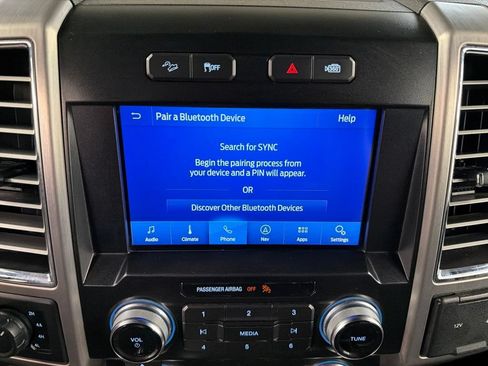 Used 2016 Ford F150 Platinum w/ Equipment Group 701A Luxury AWD/4WD image 11