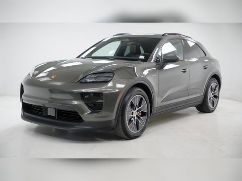 Used 2025 Porsche Macan 4S Electric image 1