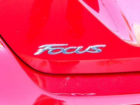 Used 2013 Ford Focus ST FWD image 12