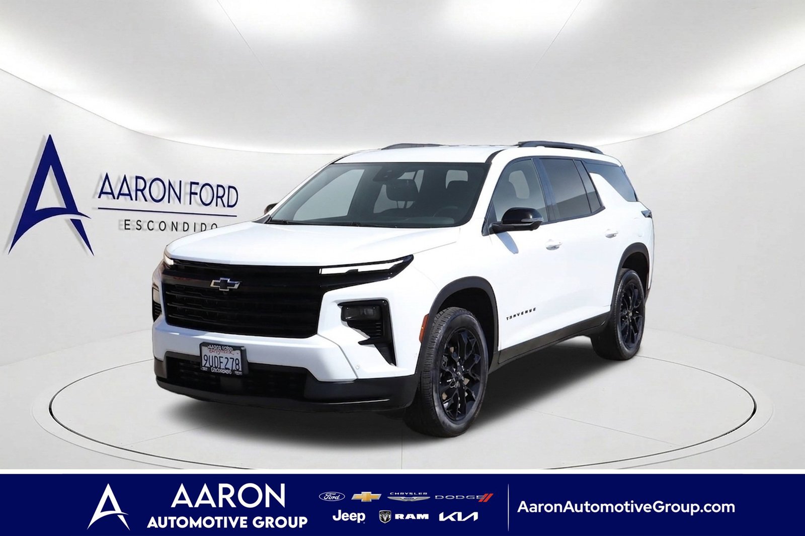 Used 2025 Chevrolet Traverse LT w/ Enhanced Driving Package AWD/4WD image 1