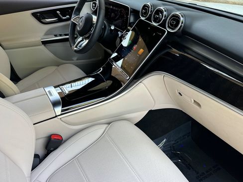 Certified 2025 Mercedes-Benz GLC 350e 4MATIC image 36