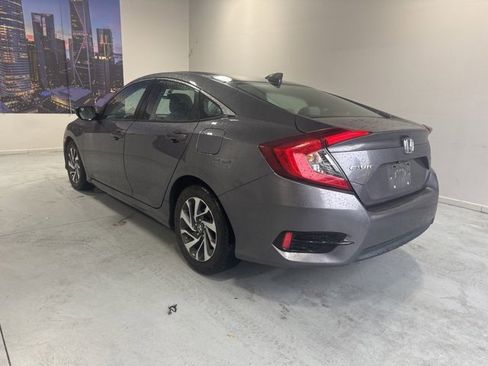 Used 2018 Honda Civic EX image 8