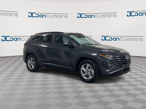 Used 2024 Hyundai Tucson SEL FWD image 2