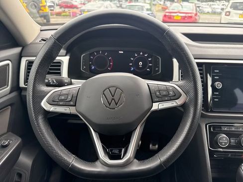 Used 2023 Volkswagen Atlas SEL R-Line AWD/4WD image 19
