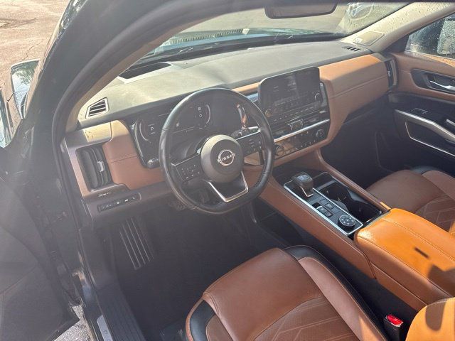 Used 2023 Nissan Pathfinder Platinum AWD/4WD image 8