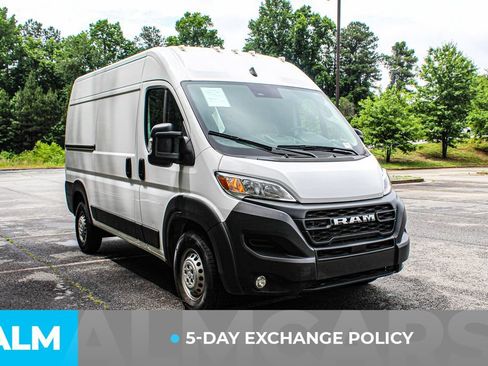 Used 2025 RAM ProMaster 2500 w/ Convenience Group FWD image 4