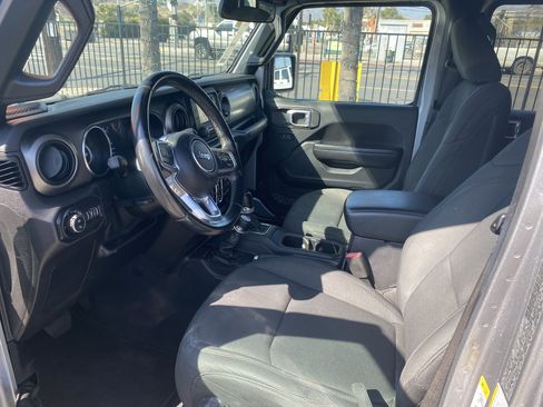 Used 2020 Jeep Gladiator Sport w/ Quick Order Package 24S image 14