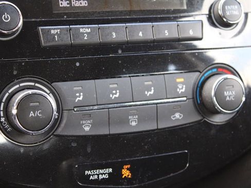 Used 2017 Nissan Rogue Sport S w/ S Appearance Package image 33