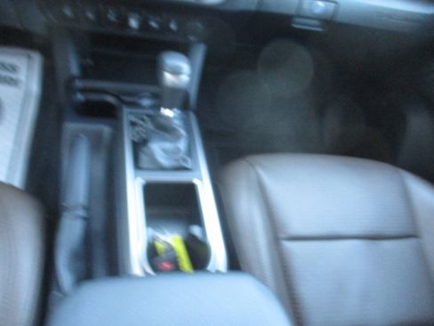 Used 2023 Toyota Tacoma Limited image 33