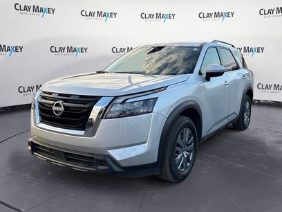 Used 2025 Nissan Pathfinder SV