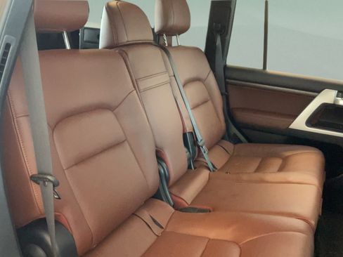 Used 2019 Toyota Land Cruiser AWD/4WD image 36