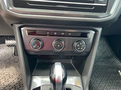 Used 2020 Volkswagen Tiguan S AWD/4WD image 32