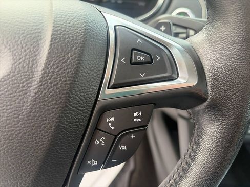 Used 2017 Ford Fusion SE w/ Fusion SE Technology Package FWD image 34