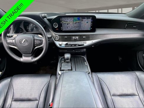 Used 2022 Lexus LS 500 w/ Accessory Package (Z2) RWD image 7