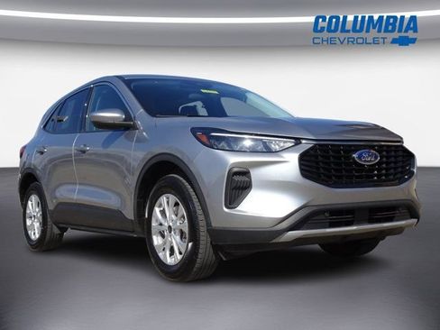 Used 2023 Ford Escape Active w/ Tech Pack #2 AWD/4WD image 1