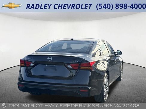 Used 2023 Nissan Altima 2.5 SV image 5