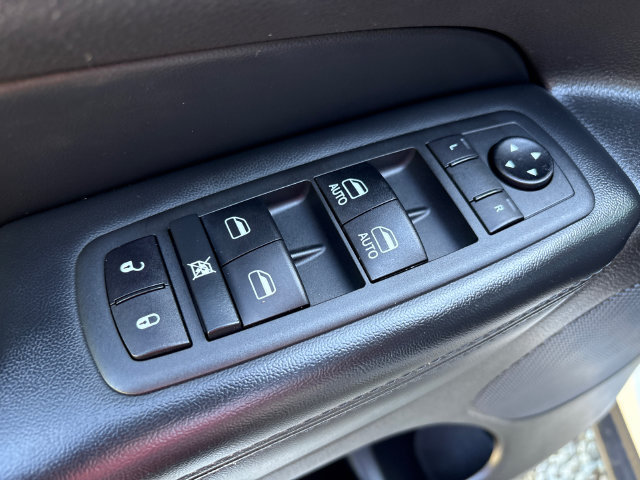 Used 2021 Jeep Grand Cherokee Limited w/ Luxury Group II AWD/4WD image 18