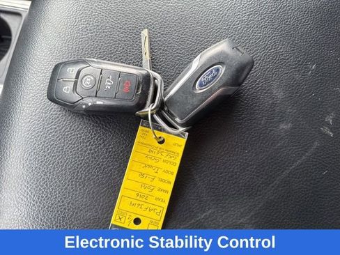 Used 2016 Ford F150 Lariat w/ Equipment Group 502A Luxury image 8